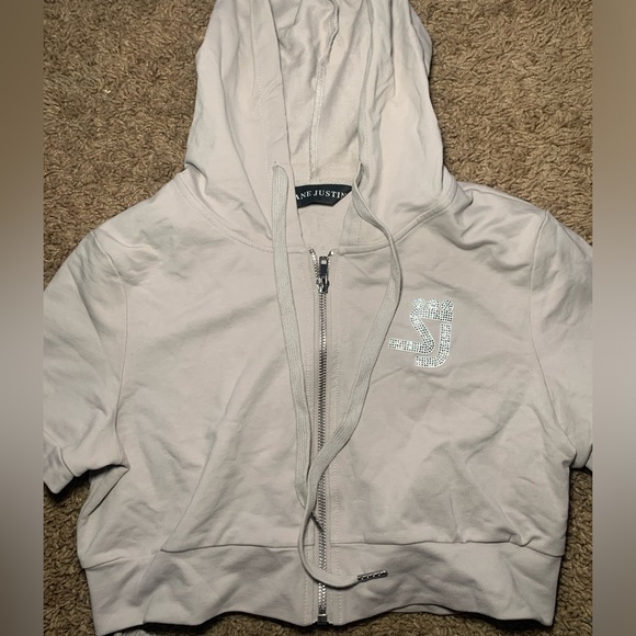 Shane Justin Hoodie Short Set - Picture 3 of 6